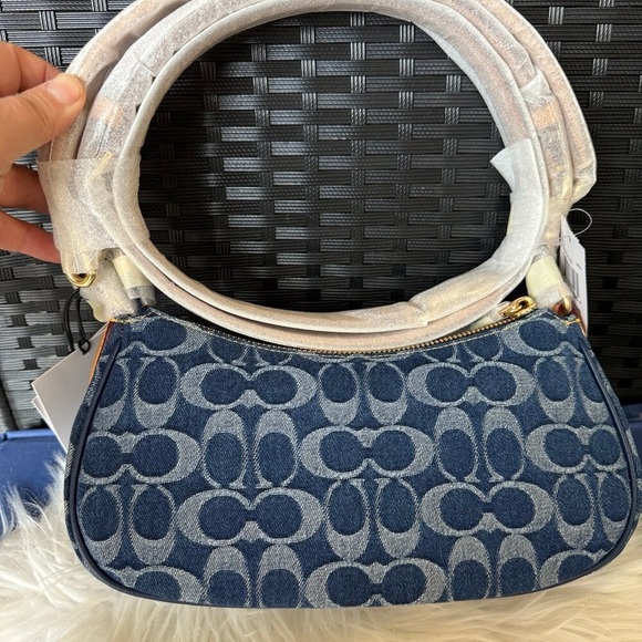 Coach Ashton Bag In Signature Denim CY700 - Picture 2 of 8